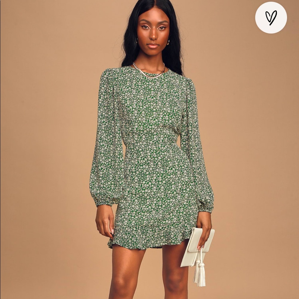 Lulu’s green floral print dress